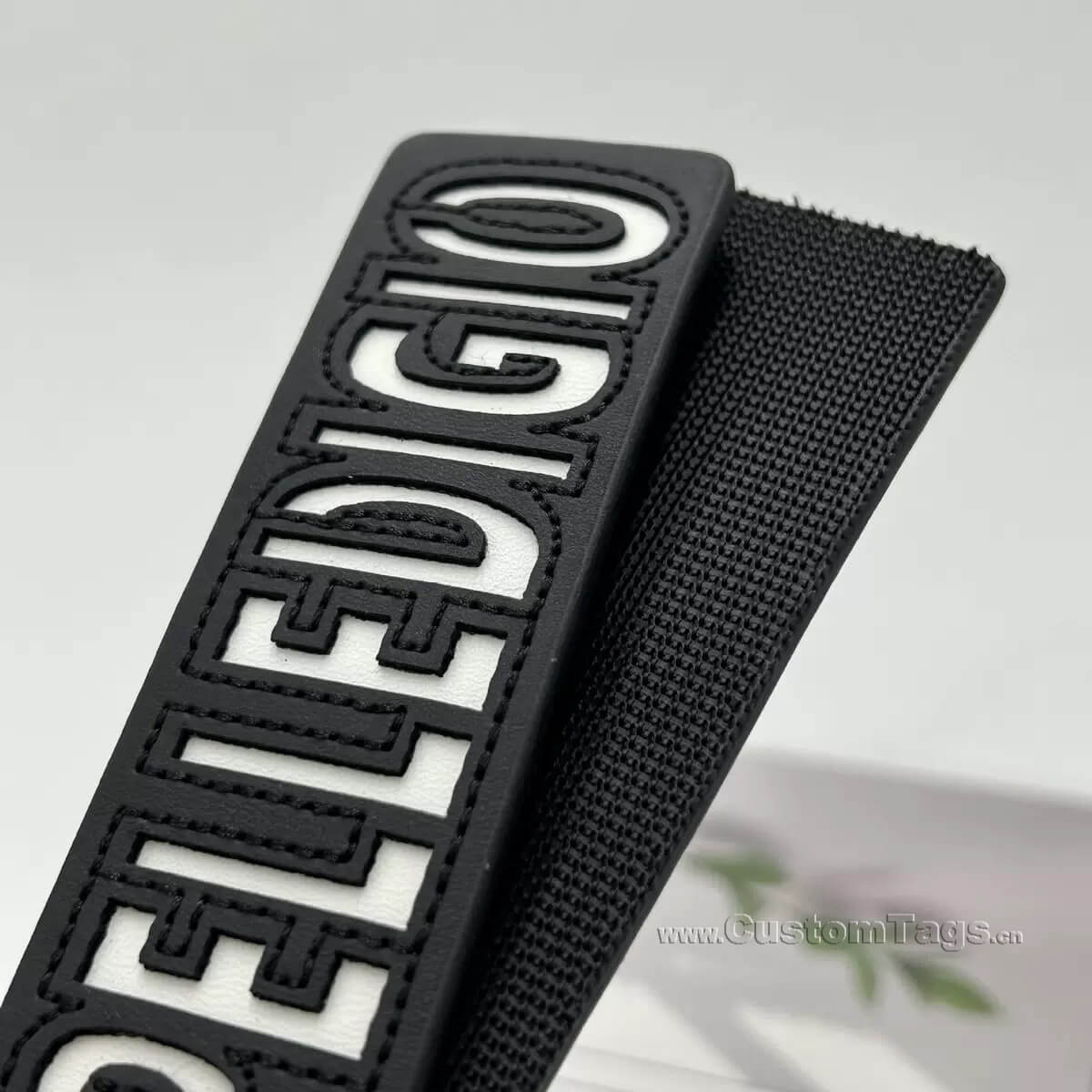 Custom leather labels & Tags backing fixing method ：Velcro
