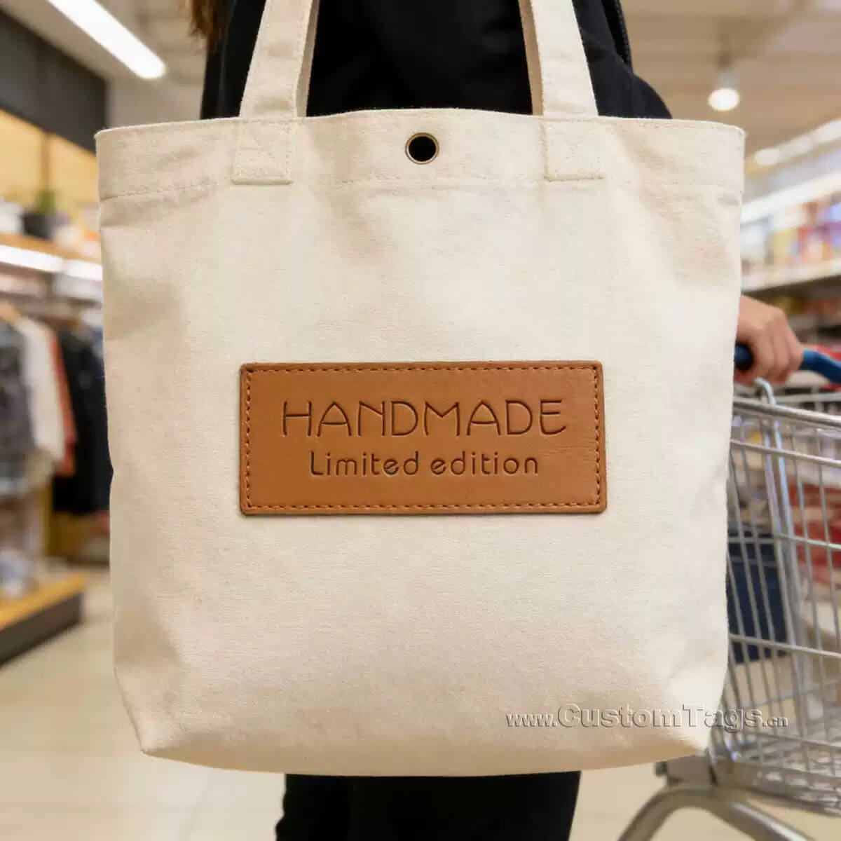 Application scenarios of custom faux leather labels and tags: tote bag