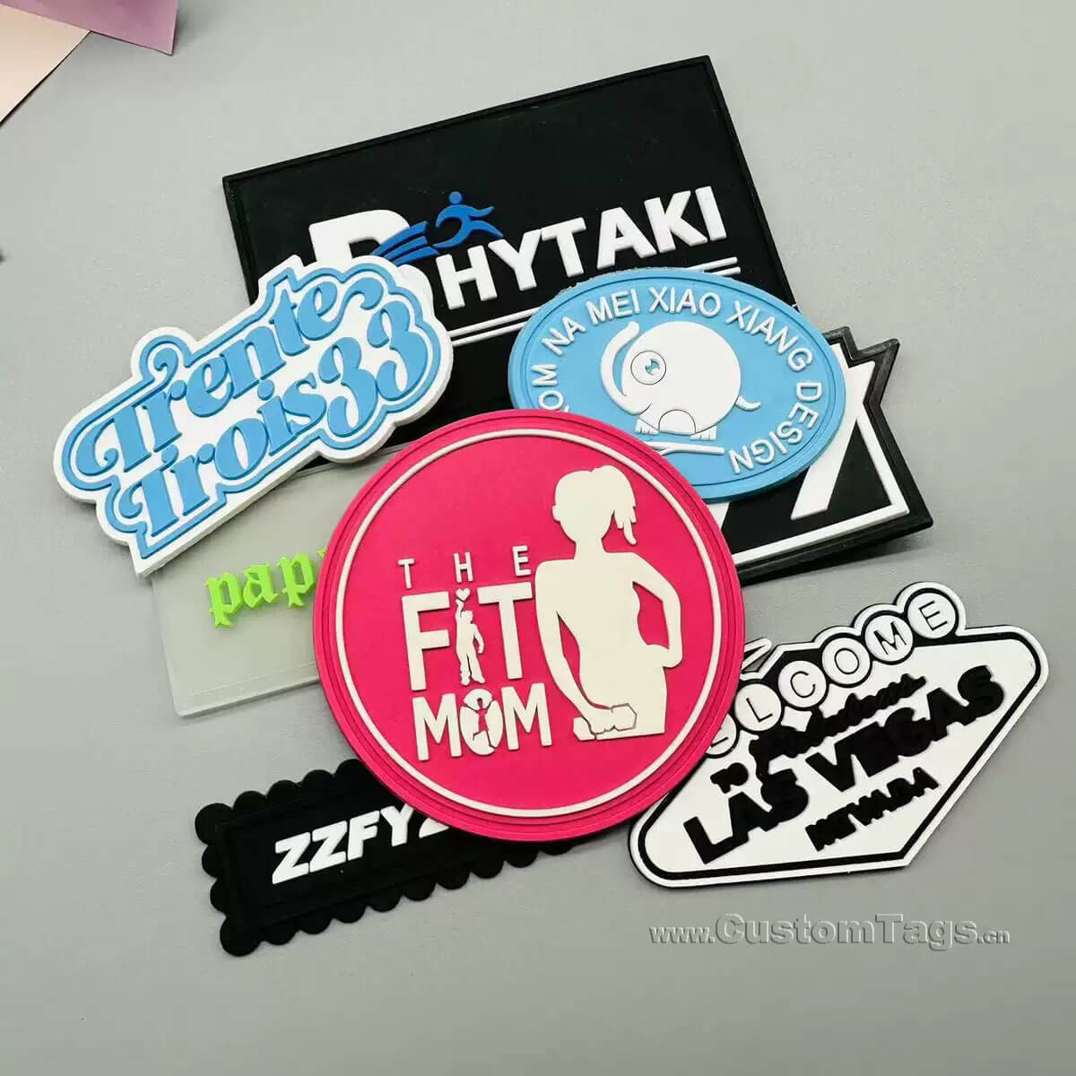 Custon Personalized silicone labels and tags for clothing brands