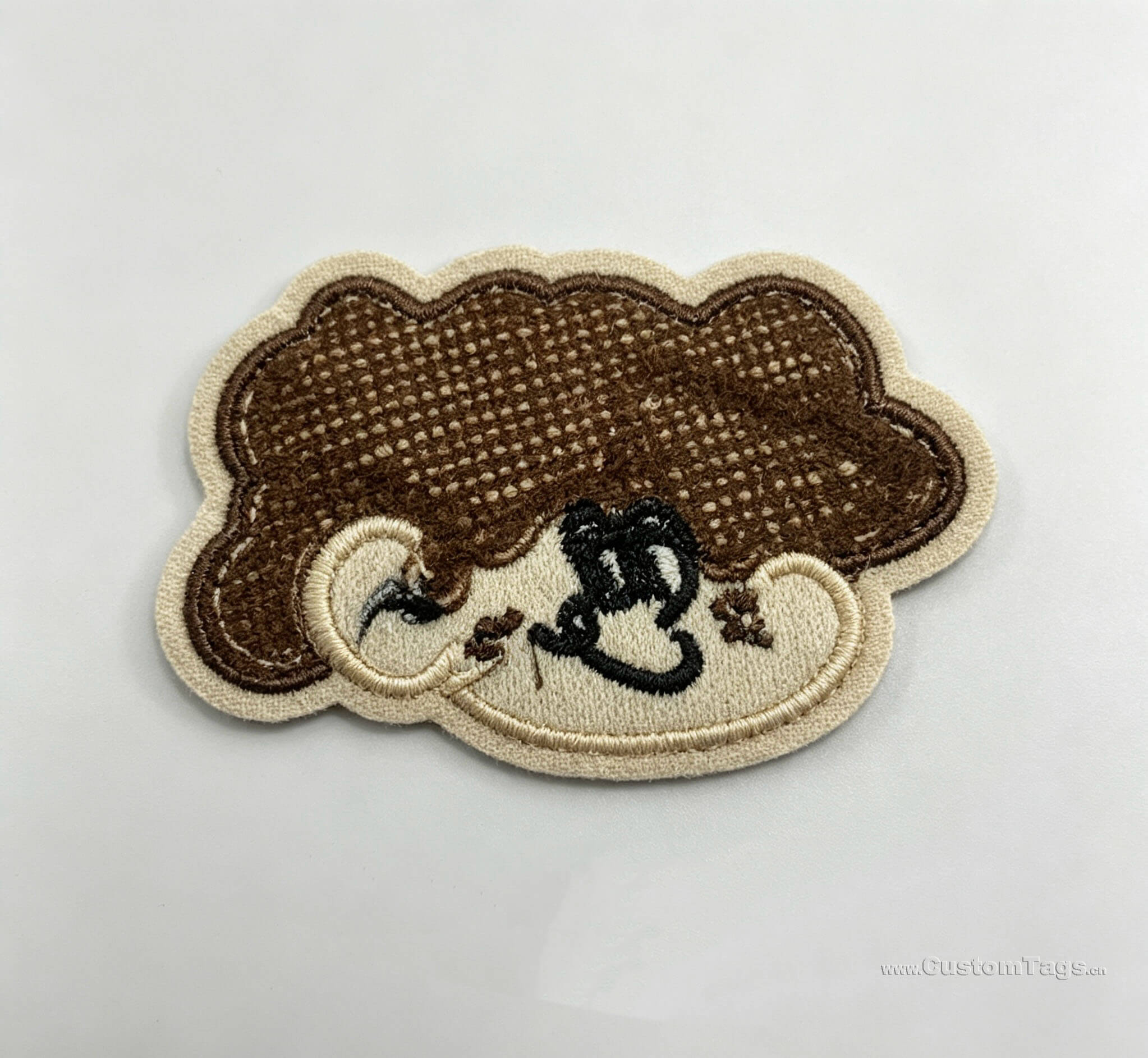 custoim non woven lining embroidered patches