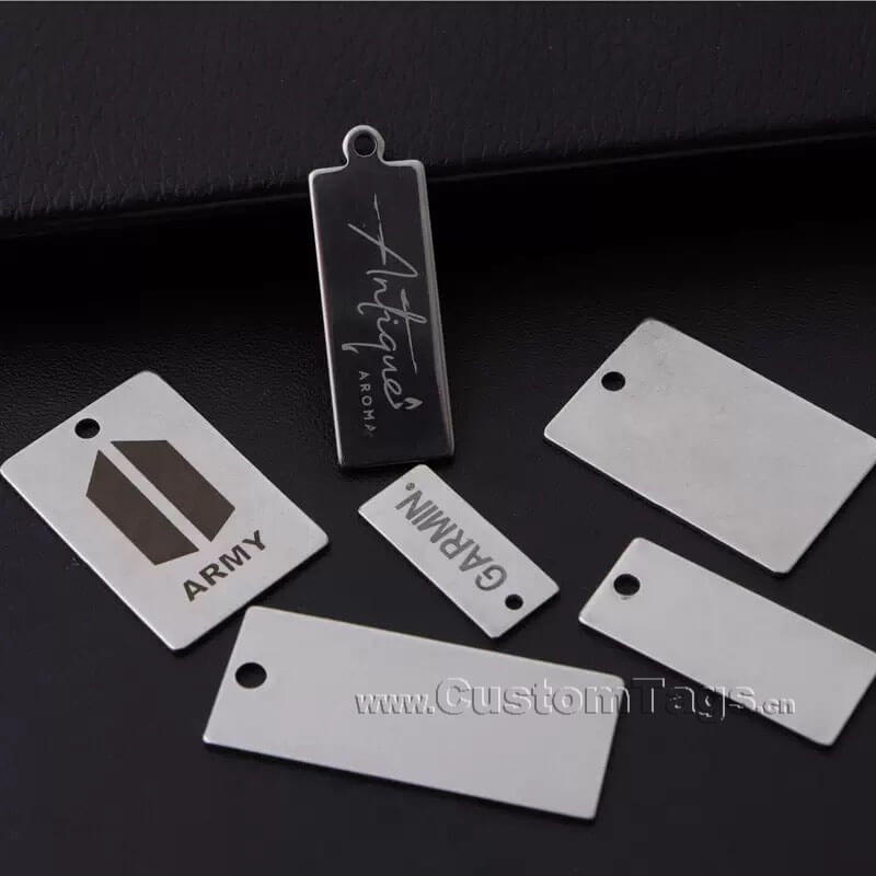 metal luggage tags