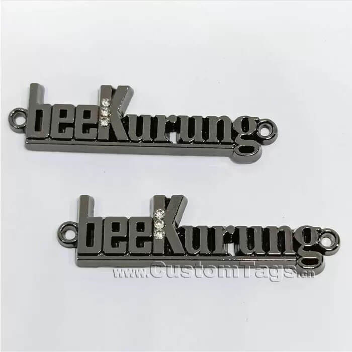 metal luggage tags