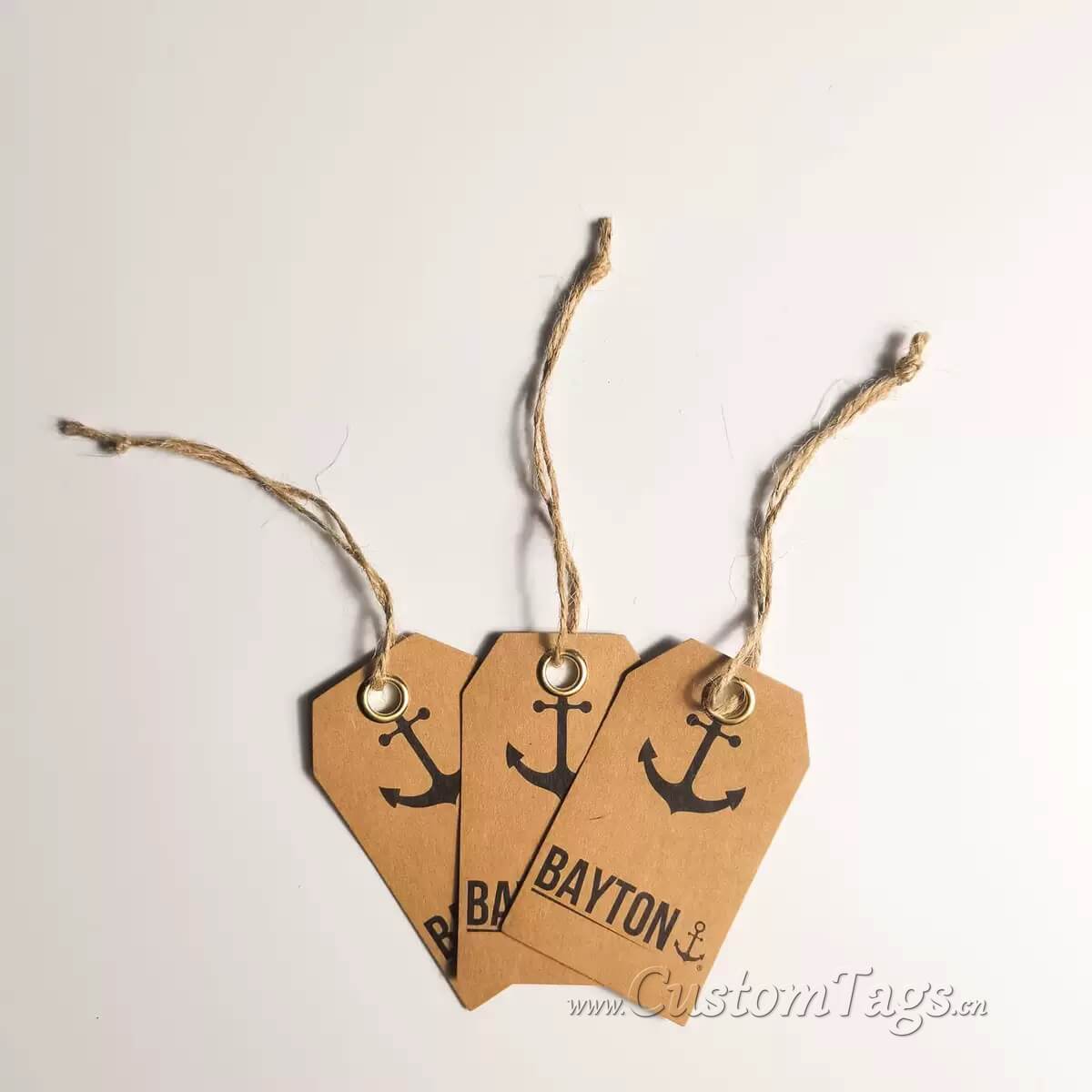 wholesale custom kraft paper hang tags with printed logos