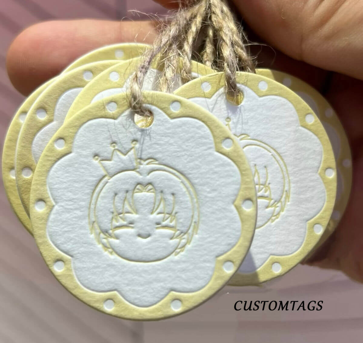round hang tags