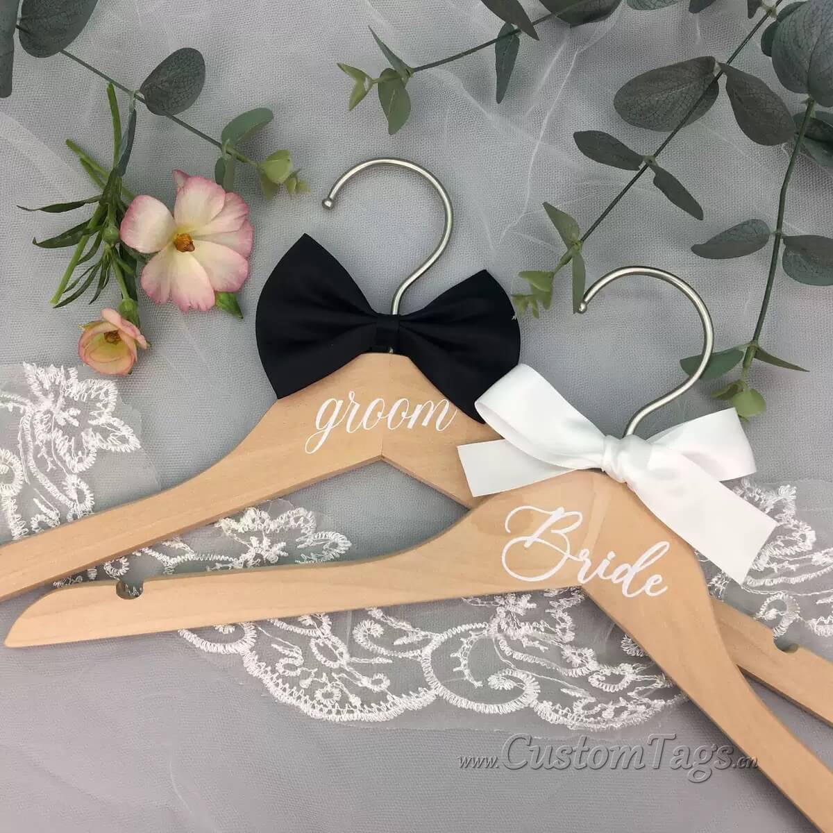 custom wedding hangers with personalized names